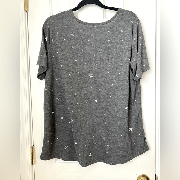 Modern LUX T-Shirt - Picture 3 of 4